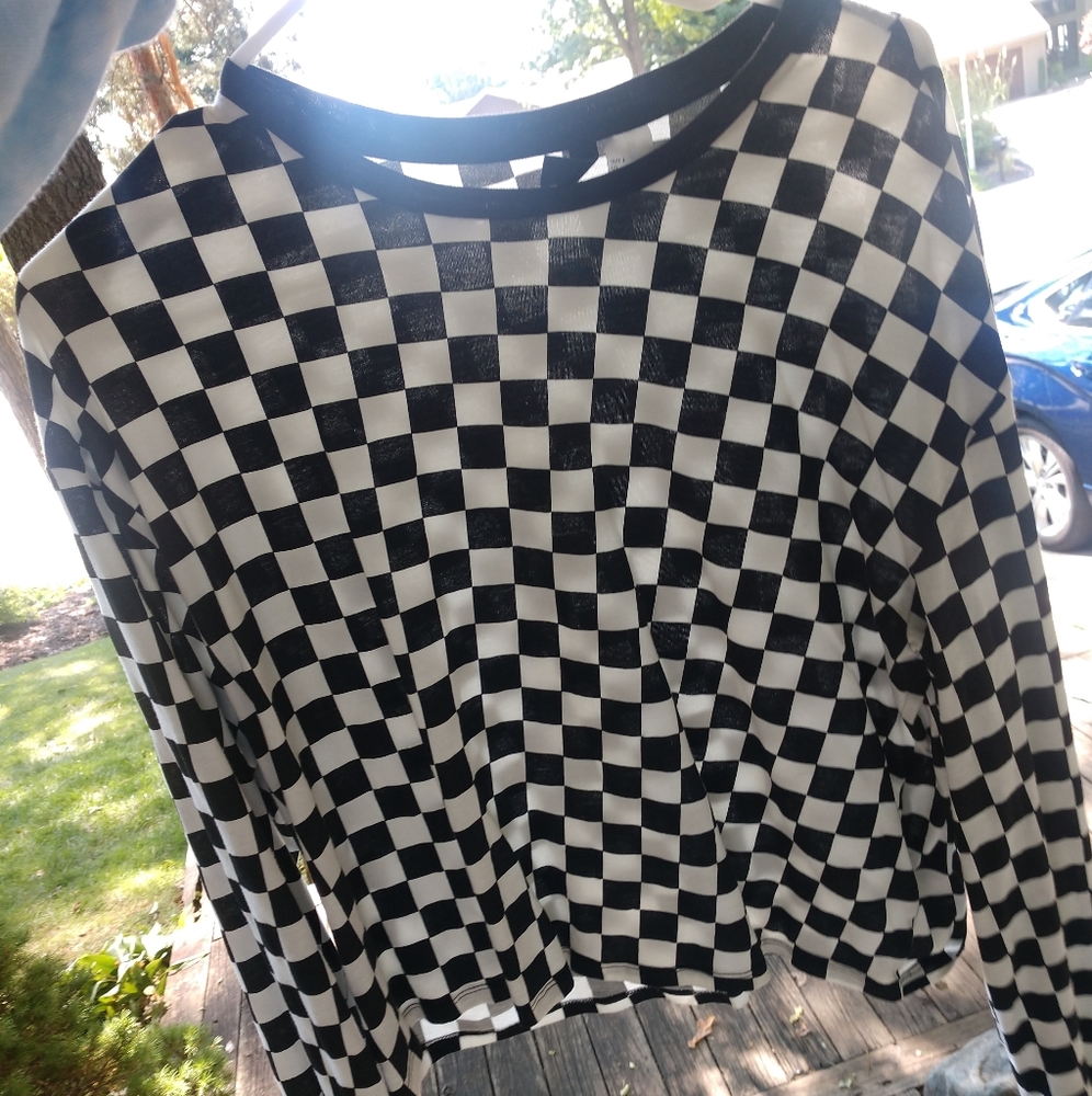 Long sleeve checkerd shirt